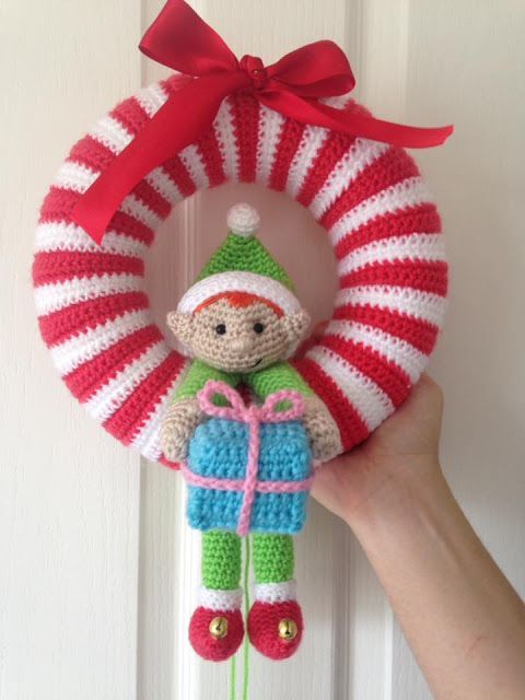 Couronne de Noël au Crochet : Créez une Décoration Élégante et Personnalisée Couronne Noël Crochet 5