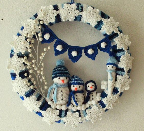 Couronne de Noël au Crochet : Créez une Décoration Élégante et Personnalisée Couronne Noël Crochet 7