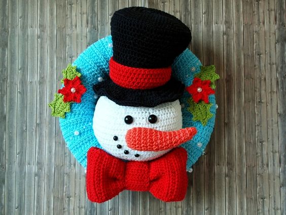 Couronne de Noël au Crochet : Créez une Décoration Élégante et Personnalisée Couronne Noël Crochet 8