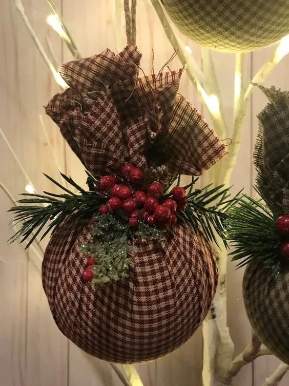 boules de noel en tissu 1