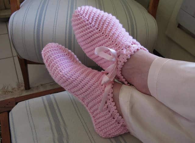 chaussons au crochet avec ruban
