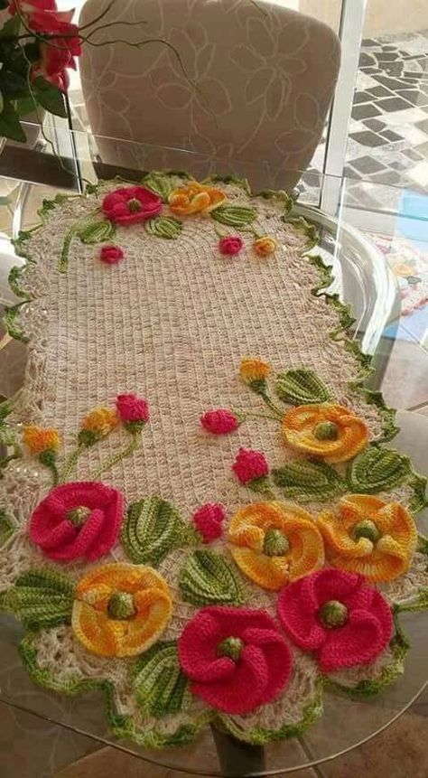 chemin de table au crochet avec fleurs 2