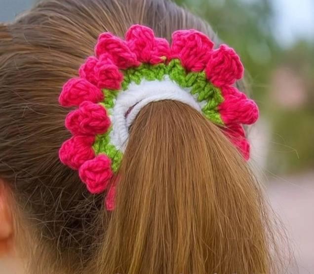 chouchous au crochet a motif de lys fleuris