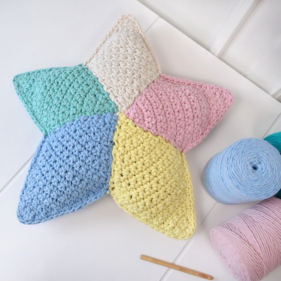 coussin etoile tricot 5