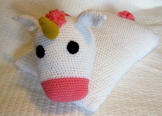 coussin licorn crochet 2