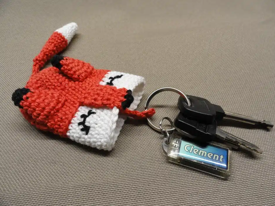couvre cles au crochet