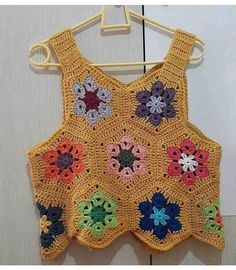 crop top crochet de fleurs africaines 8