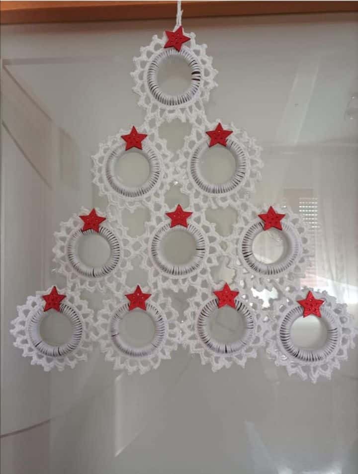 decorations de noel au crochet avec anneaux de rideau 1