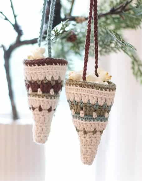 decorations suspendues de cones de sac au crochet 4