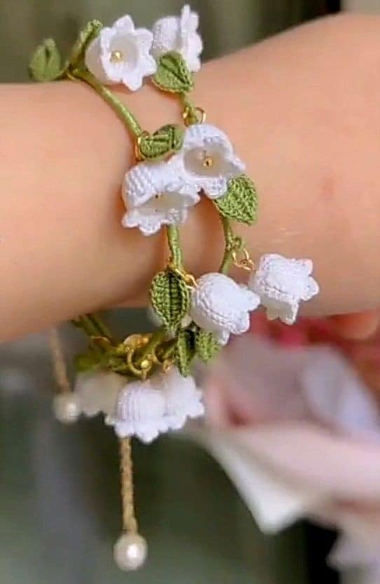 Fleurs au crochet : Muguet — Idées, techniques et inspirations pour créer un brin porte-bonheur fait main fleurs au crochet muguet 3