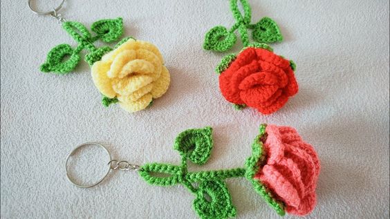 porte cles fleurs au crochet 6