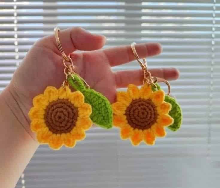 porte cles fleurs au crochet