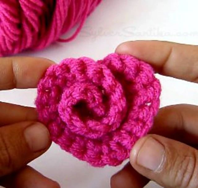 roses en forme de coeur au crochet 1
